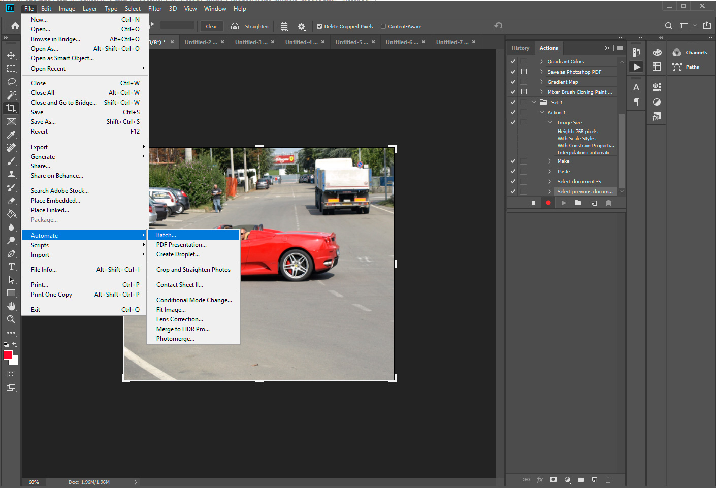 Oříznutí obrázků v Adobe Photoshop.
