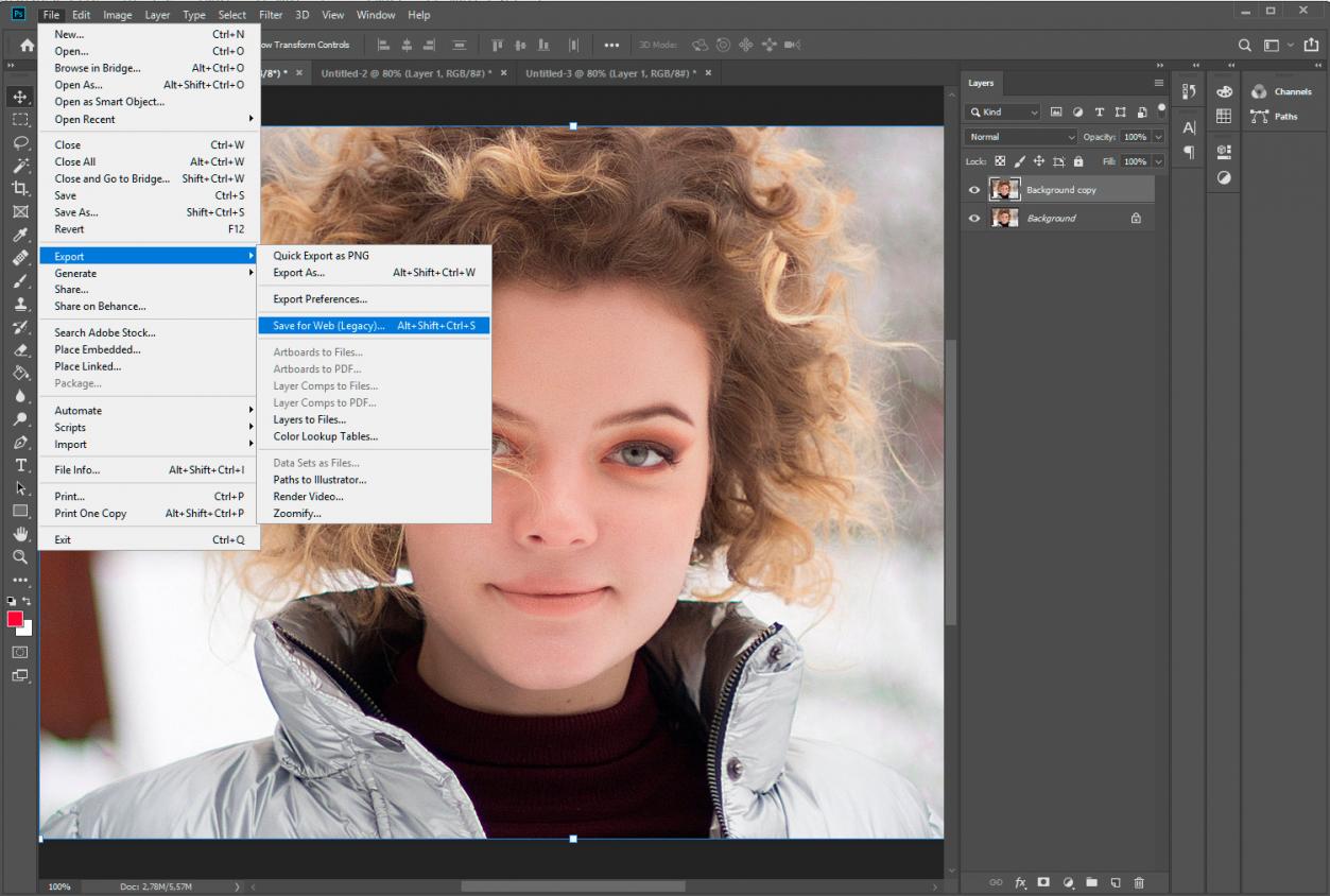 Aplikace Adobe Photoshop. Vyberte možnost uložit pro web..